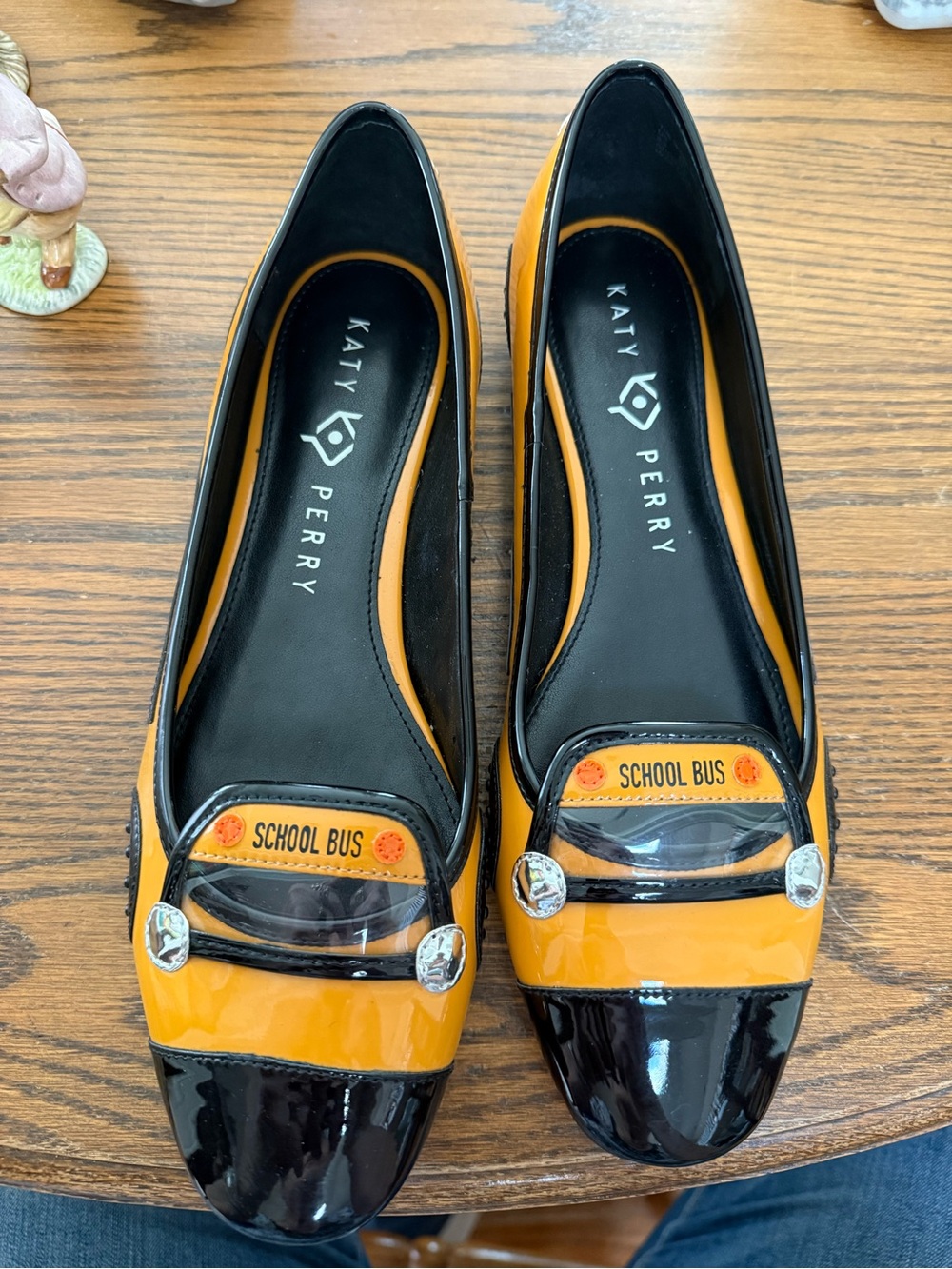 NEW  KATY PERRY School Bus Flat Shoes  Size 8.5